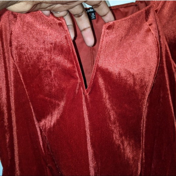 🔴 Red Velvet Notch Neck Sweetheart Off Shoulder Glam Bodysuit Unitard - Picture 5 of 5